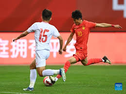 与其年龄不